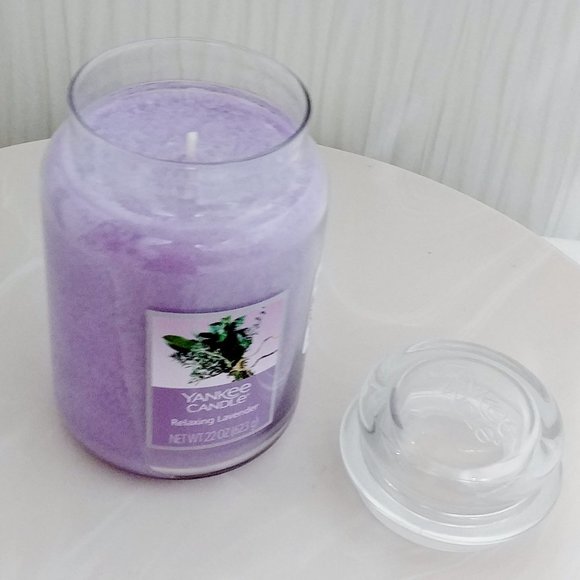 NEW Yankee Candle - Relaxing Lavender